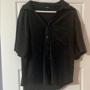 NWT. GAP short sleeve terry button down.